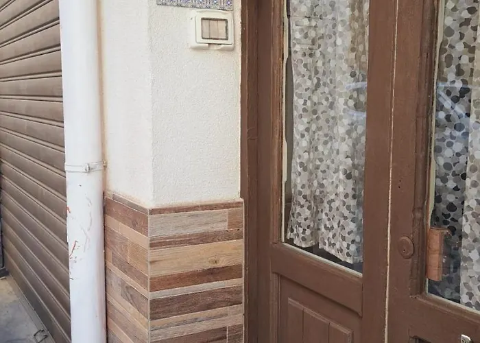 Lilly House Tatil Evi
